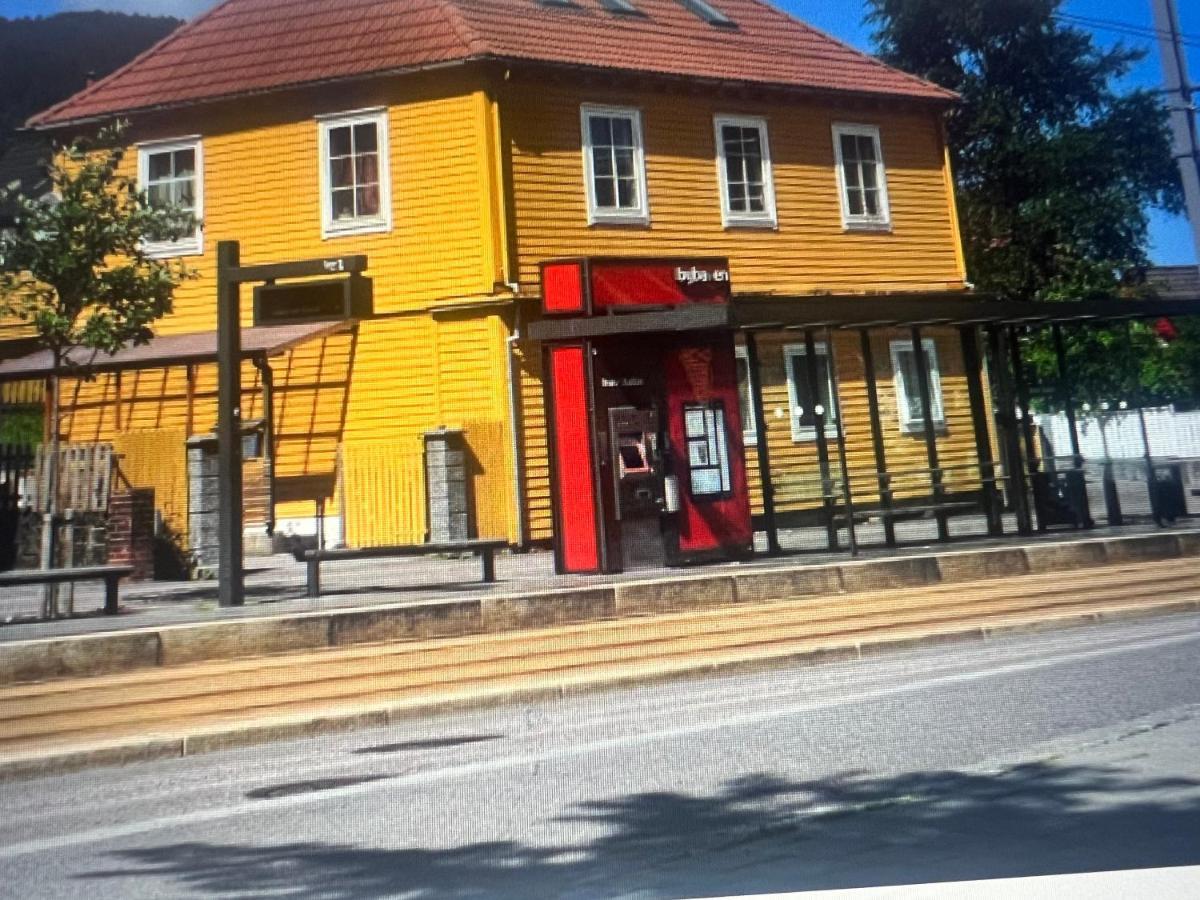 Cosy Apartment With Free Parking Берген Экстерьер фото